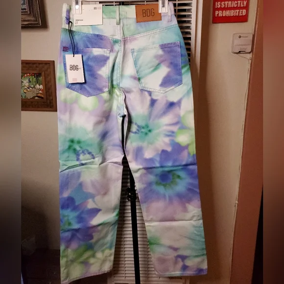 Urban Outfitters Flower Tie-Dye BDG Cowboy Jeans - Picture 3 of 7